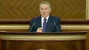 Nazarbayev calls early Kazakhstan election