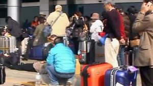 Longues files d’attente à l’aéroport du Caire pour quitter l’Egypte