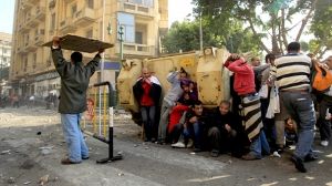 Clashes resume in Cairo
