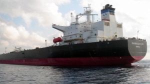 Pirates hijack Italian oil tanker