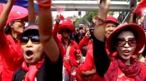 Les Chemises rouges manifestent à Bangkok
