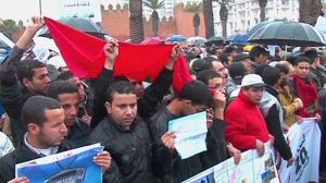 Plusieurs milliers de personnes dans les rues du Maroc