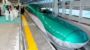 Le Japon met en service son nouveau TGV