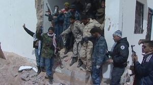 Libye : Ras Lanouf sous les bombes