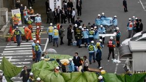 Huge earthquake triggers Japan tsunami
