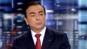 Renault says sorry to execs over false spy claims