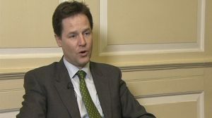 Nick Clegg : “Ce n’est pas l’Irak, il n’y aura pas d’invasion en Libye”