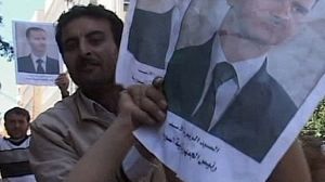 Pro-Assad protest outside Syrian embassy in Beirut