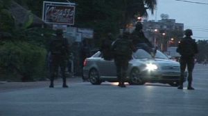 Les combats continuent à Abidjan, des centaines de corps découverts dans l’ouest