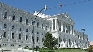 Portugal begins talks on bailout terms
