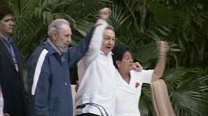 Fidel Castro confie la tête du parti communiste cubain à son frère Raul