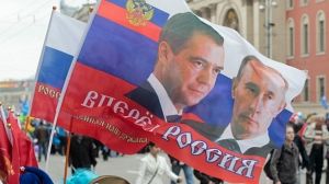 Les pro et anti pouvoir ont défilé pour le 1er mai en Russie