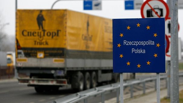 EU considers Schengen reform to fight migration