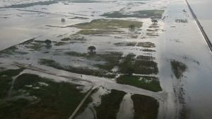 Mississippi River rises close to record levels