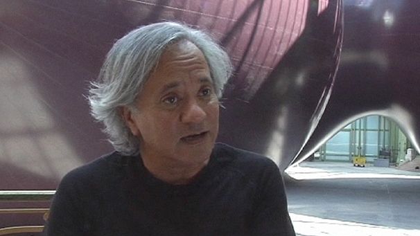 Anish Kapoor gargantuan work invades Grand Palais