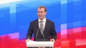 Medvedev toujours muet sur sa candidature au Kremlin