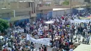 Tanques sirios dispersan a tiros una manifestación contra el régimen