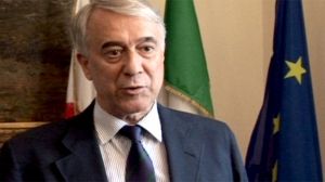 Pisapia beats Berlusconi in Milan
