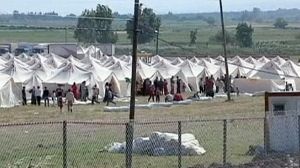 Syrians flee to Turkey