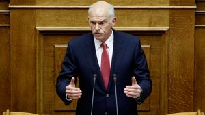 Greek cabinet survives crucial confidence vote