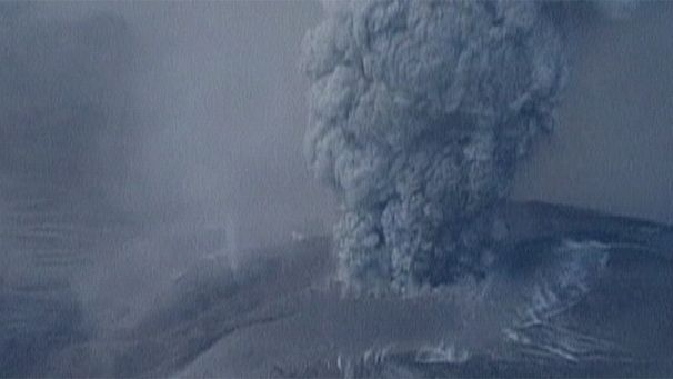 Dramatic new video of giant Chilean ash plume