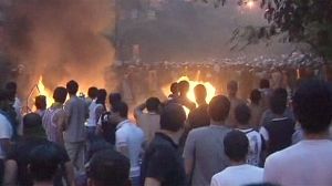 Affrontements entre policiers et manifestants place Tahrir au Caire