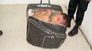 Mexican man tries baggage jail-break