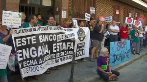 Protesters gather to stop eviction in Madrid