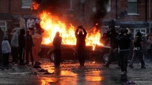 Troisième soirée de violences à Belfast