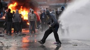 Les heurts avec les orangistes, signe d’un malaise plus social que communautaire