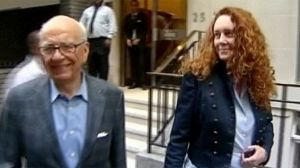 Murdoch chief resigns over phone hacking