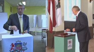 Latvians sack parliament in referendum vote
