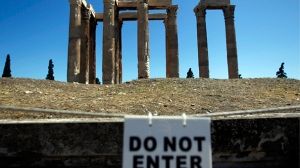 Moody’s downgrades Greek debt rating