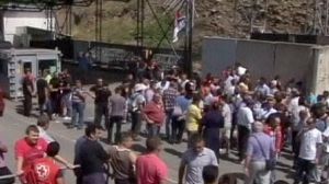 Tensions entre Belgrade et Pristina : les unités spéciales kosovares se retirent des postes frontières