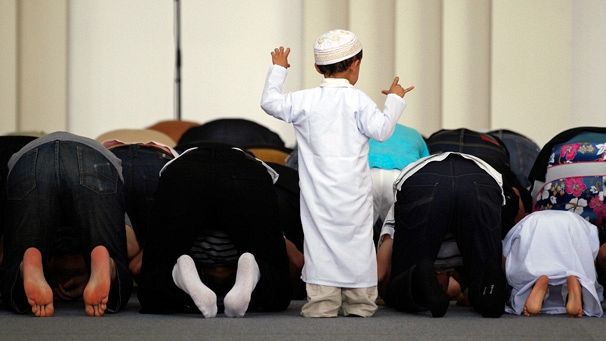 Fighters, protesters and refugees among the Muslims marking Ramadan