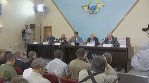Russia blames pilot pressure for Kaczynski crash