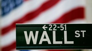 Wall Street plonge à nouveau