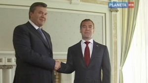 Medvedev, Yanukovich meet in Sochi