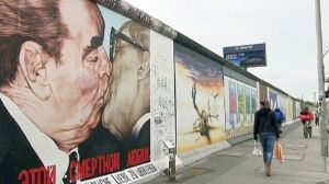 Looking back at the beginning of the Berlin Wall