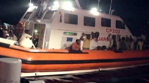 Fresh wave of migrants arrive at Lampedusa