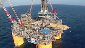 North Sea oil slick threatens birds