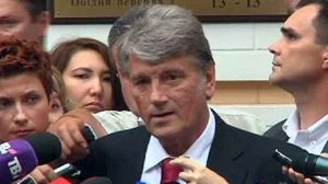Ukraine: Iouchtchenko témoigne à charge contre son ex-Premier ministre Timochenko