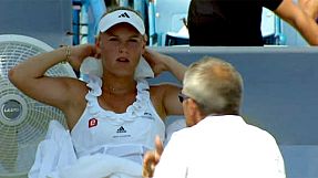 sport: Caroline Wozniacki enchaîne les revers