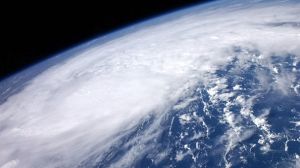 Hurricane Irene gathers pace on way to US