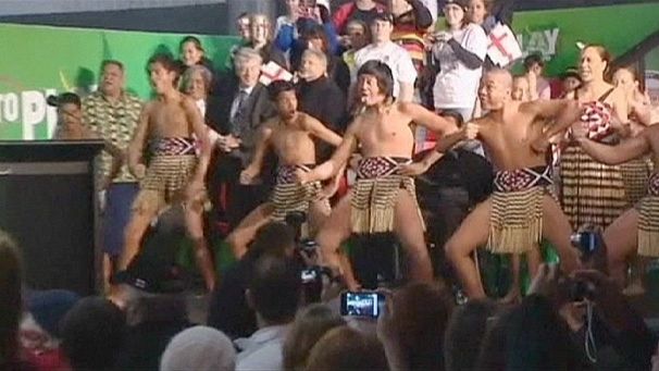 Rugby teams arrive to haka welcome in Auckland