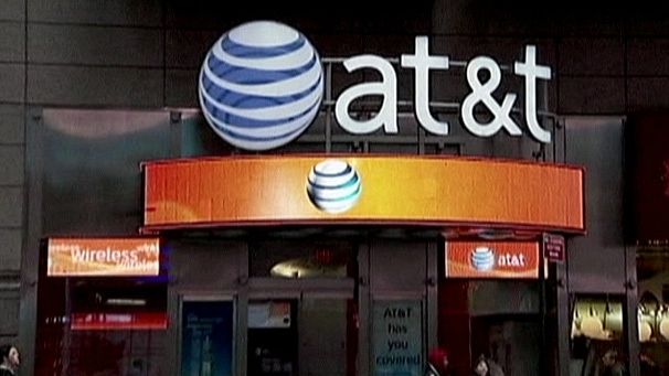 AT&T to try to save T-Mobile deal