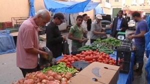 Vestiges of normal life return to Tripoli
