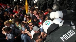 Left-wing extremists blamed for violence at far-right march