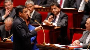 French MPs back bailout for debt-hit Greece