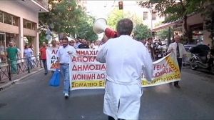Grèce: grève contre la rigueur, et appel des créanciers à l’austérité